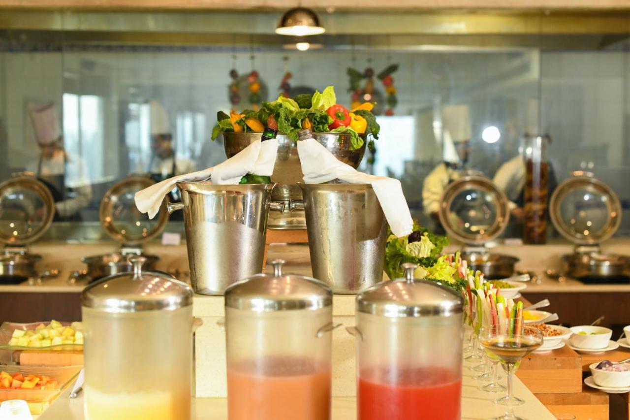 Royal Tulip Luxury Hotel, Kufri, Shimla Exterior foto