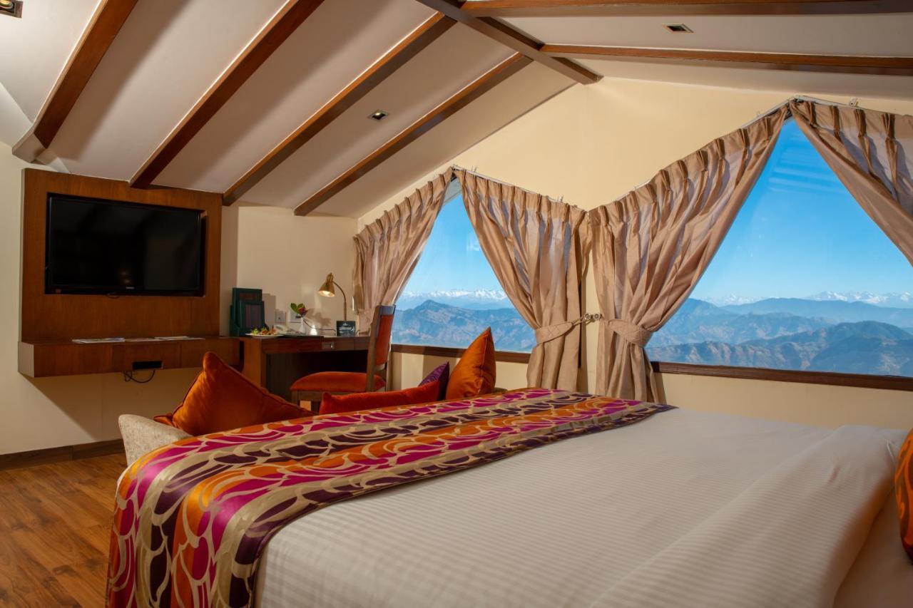 Royal Tulip Luxury Hotel, Kufri, Shimla Exterior foto