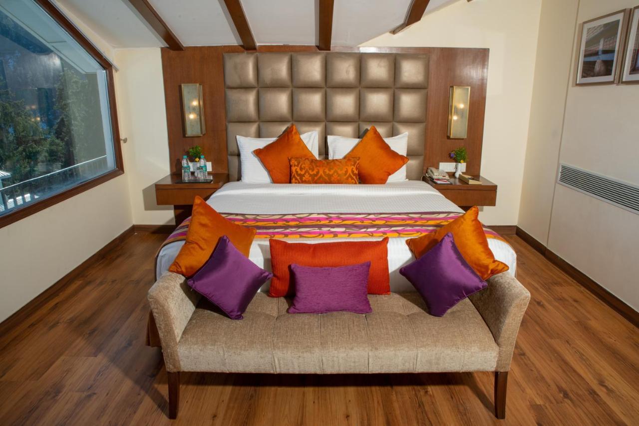 Royal Tulip Luxury Hotel, Kufri, Shimla Exterior foto