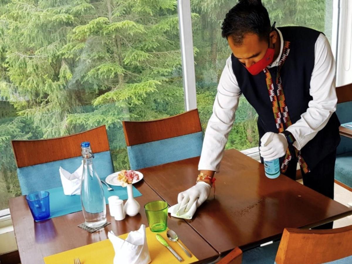 Royal Tulip Luxury Hotel, Kufri, Shimla Exterior foto